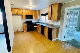 7936 Summerplace Dr, Citrus Heights, CA 95621 - Photo 6