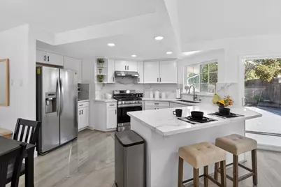 7821 Scottsdale Drive, Sacramento, CA 95828 - Photo 4