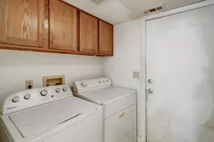 8775 Liscarney, Sacramento, CA 95828 - Photo 58