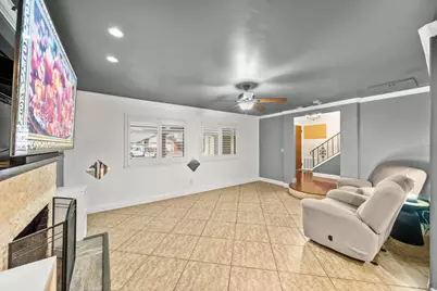 8048 Renton Way, Sacramento, CA 95828 - Photo 16