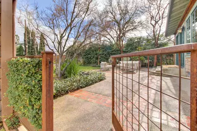 1709 37th Street, Sacramento, CA 95816 - Photo 40