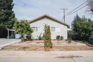 4633 Lippi Pkwy, Sacramento, CA 95823 - Photo 2