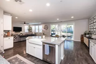 906 Landsdale Ct, El Dorado Hills, CA 95762 - Photo 22