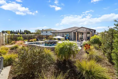 242 McKays Point Pl, West Sacramento, CA 95605 - Photo 60