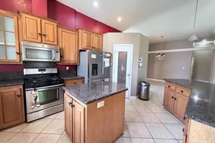 2055 Candlelight Dr, Somerset, CA 95684 - Photo 12