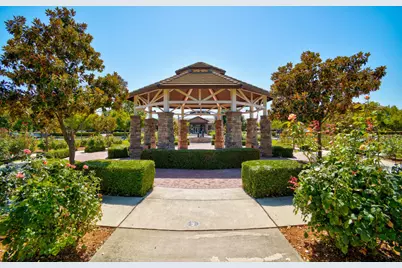 7828 Barnsley Way, Elk Grove, CA 95757 - Photo 32