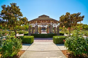 7828 Barnsley Way, Elk Grove, CA 95757 - Photo 32