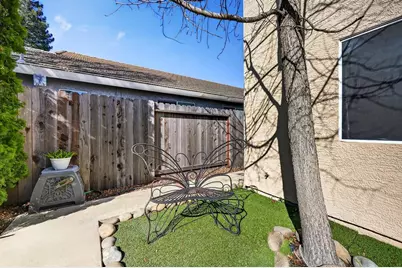 9122 Bungalow Way, Elk Grove, CA 95758 - Photo 38