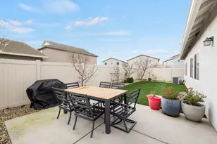 1216 Aspenparke Wy, Sacramento, CA 95834 - Photo 38