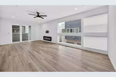 2431 Cleat Lane #101, Sacramento, CA 95818 - Photo 10