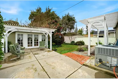 1058 Perkins Way, Sacramento, CA 95818 - Photo 28