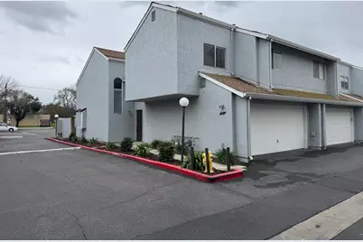 817 E Orangeburg Avenue #5, Modesto, CA 95350 - Photo 1