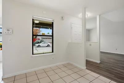8185 Essen Way, Sacramento, CA 95823 - Photo 10
