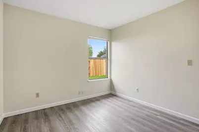 8185 Essen Way, Sacramento, CA 95823 - Photo 36