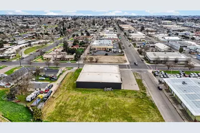 1505 W 18th Street, Merced, CA 95340 - Photo 8