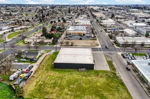 1505 W 18th St, Merced, CA 95340 - Photo 8