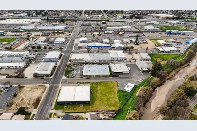 1505 W 18th Street, Merced, CA 95340 - Photo 16