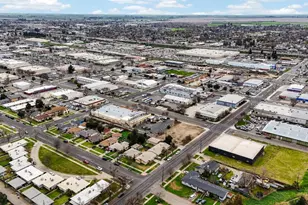 1505 W 18th St, Merced, CA 95340 - Photo 14