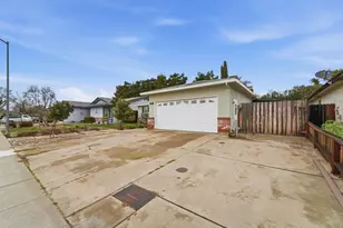 819 Brandywine St, Manteca, CA 95336 - Photo 2