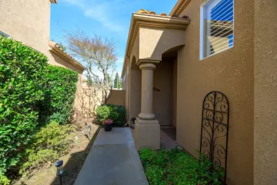 404 Solmar Court, Oakdale, CA 95361 - Photo 4