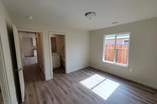 467 E Alameda St, Manteca, CA 95336 - Photo 8