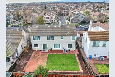 523 Danbury Place, Lathrop, CA 95330 - Photo 4