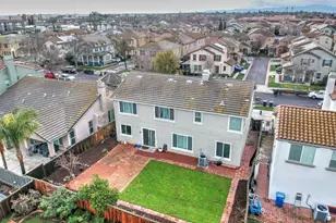 523 Danbury Pl, Lathrop, CA 95330 - Photo 8