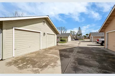 1901 S Mills Avenue #3, Lodi, CA 95242 - Photo 30