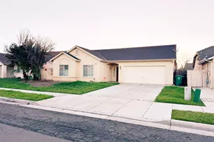 747 Windsor Ct, Los Banos, CA 93635 - Photo 2