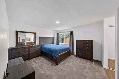 9017 Prairie Trail Way, Sacramento, CA 95826 - Photo 16