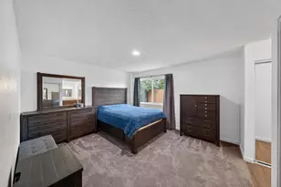 9017 Prairie Trail Way, Sacramento, CA 95826 - Photo 16