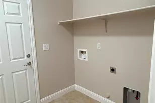 2443 Plumcreek Ln, Manteca, CA 95336 - Photo 18