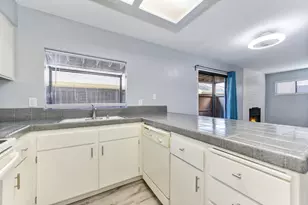 7975 Arcade Lake Ln, Citrus Heights, CA 95610 - Photo 16