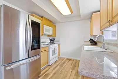 3432 Colonial Drive, Modesto, CA 95350 - Photo 10