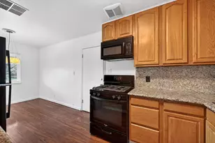 5204 Bradford Dr, Sacramento, CA 95820 - Photo 16