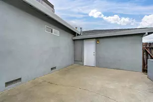 5204 Bradford Dr, Sacramento, CA 95820 - Photo 26