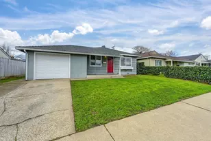 5204 Bradford Dr, Sacramento, CA 95820 - Photo 4