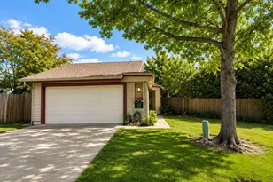 7128 Heather Tree Dr, Sacramento, CA 95842 - Photo 2