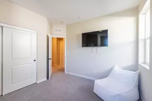 2909 Hazel Gaze St, Sacramento, CA 95833 - Photo 10