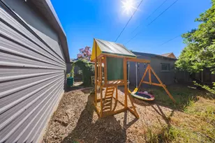 206 Griswold Ave, Modesto, CA 95350 - Photo 10