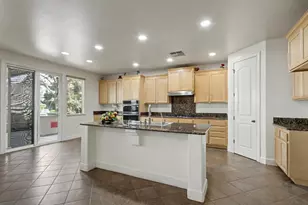 1054 Ledgestone Dr, Folsom, CA 95630 - Photo 18