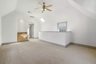 717 33rd St, Sacramento, CA 95816 - Photo 32