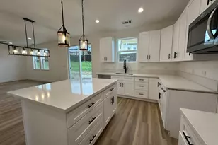 130 Gold Creek Ct, Valley Springs, CA 95252 - Photo 2