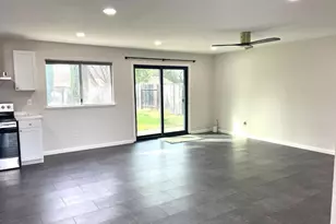 9342 Los Torres Dr, Elk Grove, CA 95624 - Photo 4