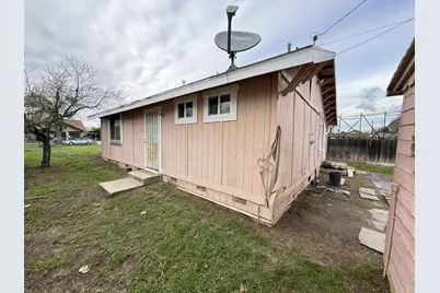 223 Rosemont Avenue, Modesto, CA 95351 - Photo 6