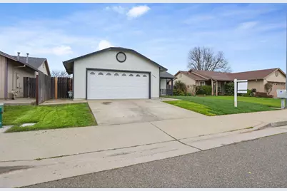 1049 Lake Park Avenue, Galt, CA 95632 - Photo 2