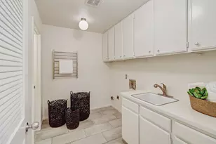 476 Wyndgate Rd, Sacramento, CA 95864 - Photo 54