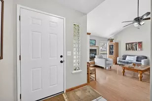 3706 Gold Creek Ln, Sacramento, CA 95827 - Photo 8