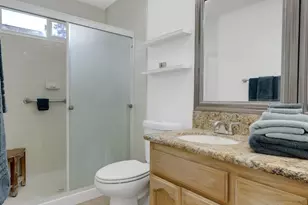 8115 Sonoma Hills Way, Sacramento, CA 95828 - Photo 26