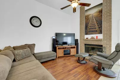 8115 Sonoma Hills Way, Sacramento, CA 95828 - Photo 18